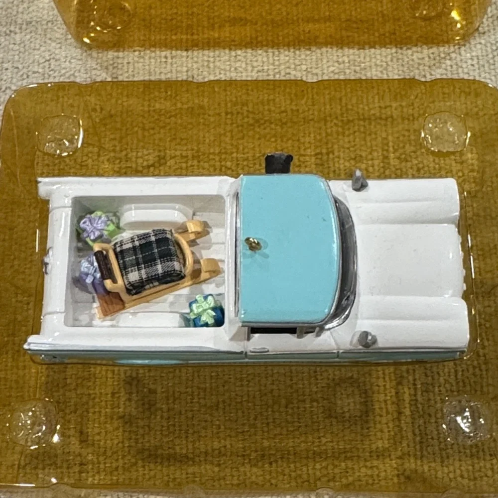 Carlton Cards Heirloom Collection FORD 1959 Ranchero Joy Hanging Ornament